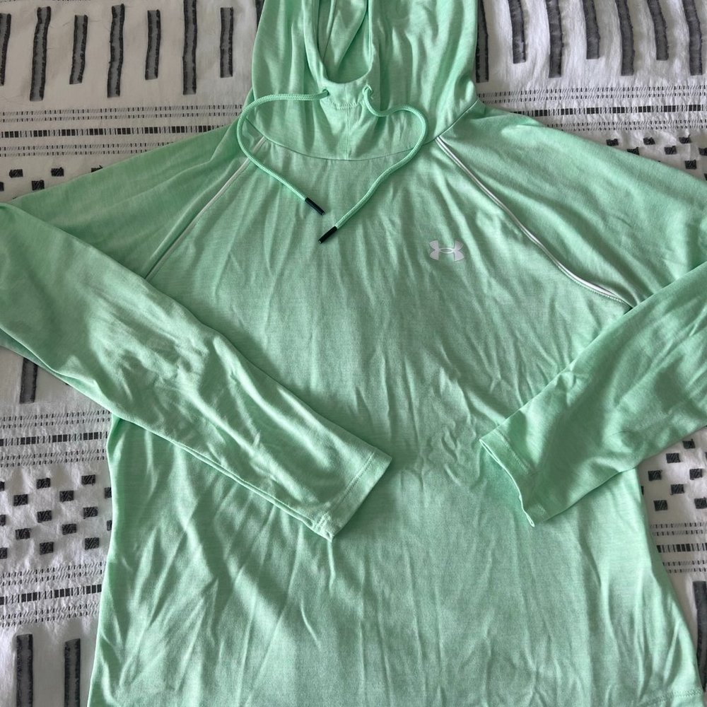 Under Armour Loose Heat Gear Long Sleeve Shirt Mint green size S